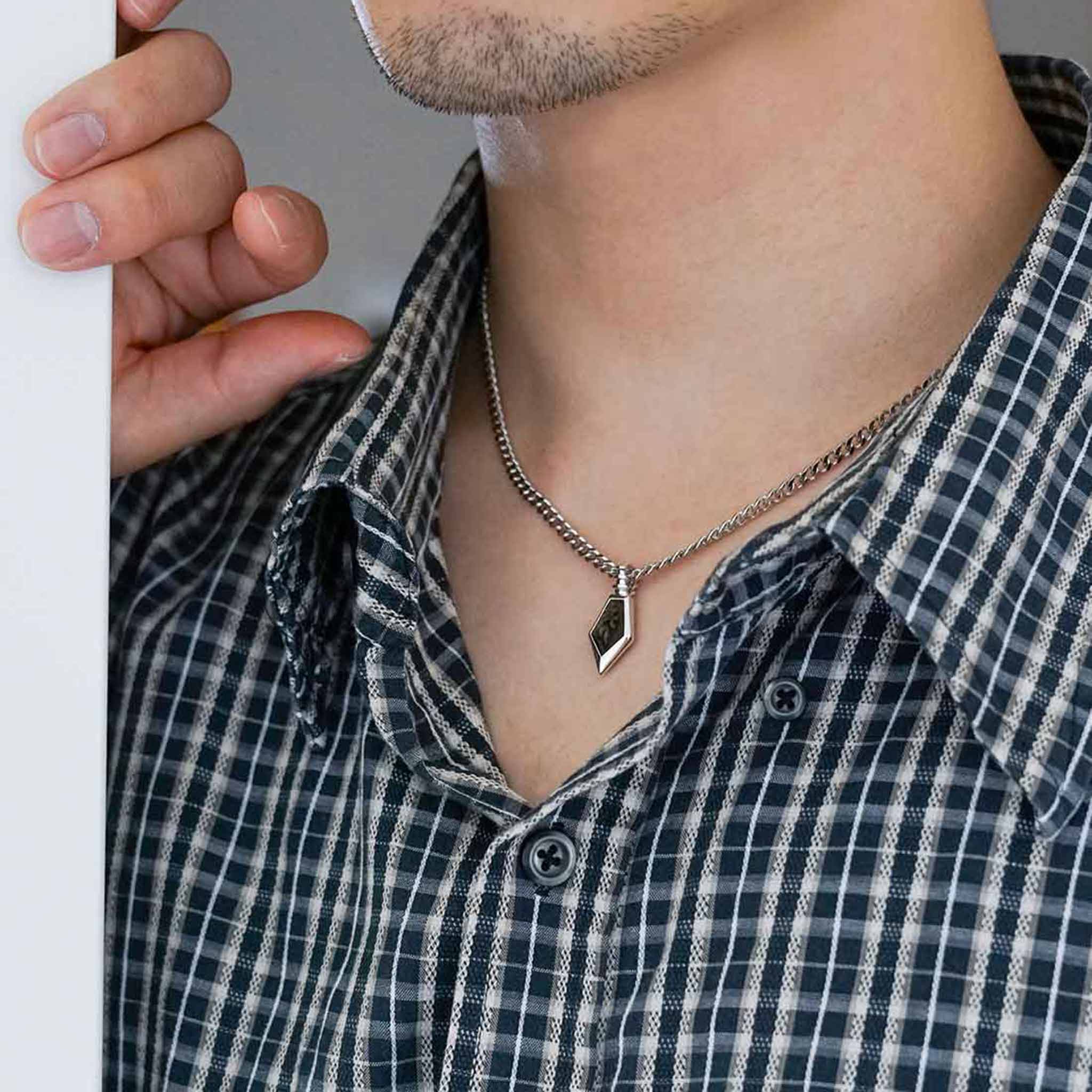 金曜石 不動明王種字 男士項鍊 - AWNL Taiwan