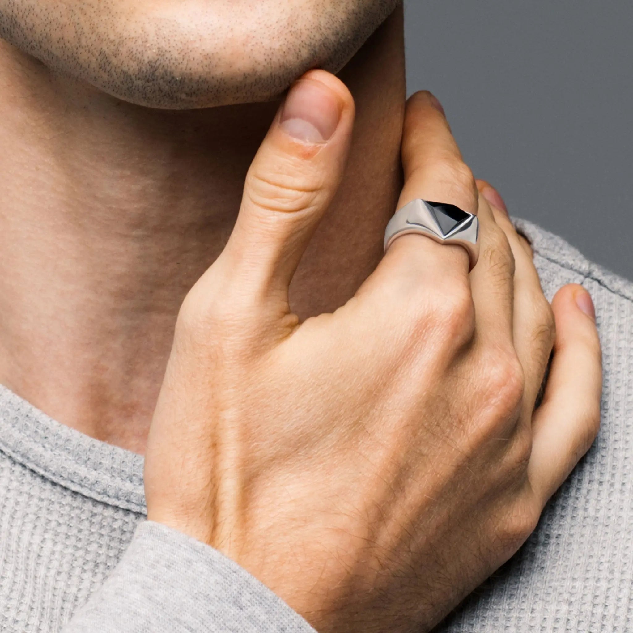 黑瑪瑙 神力三角Triforce 男士戒指 - AWNL Taiwan