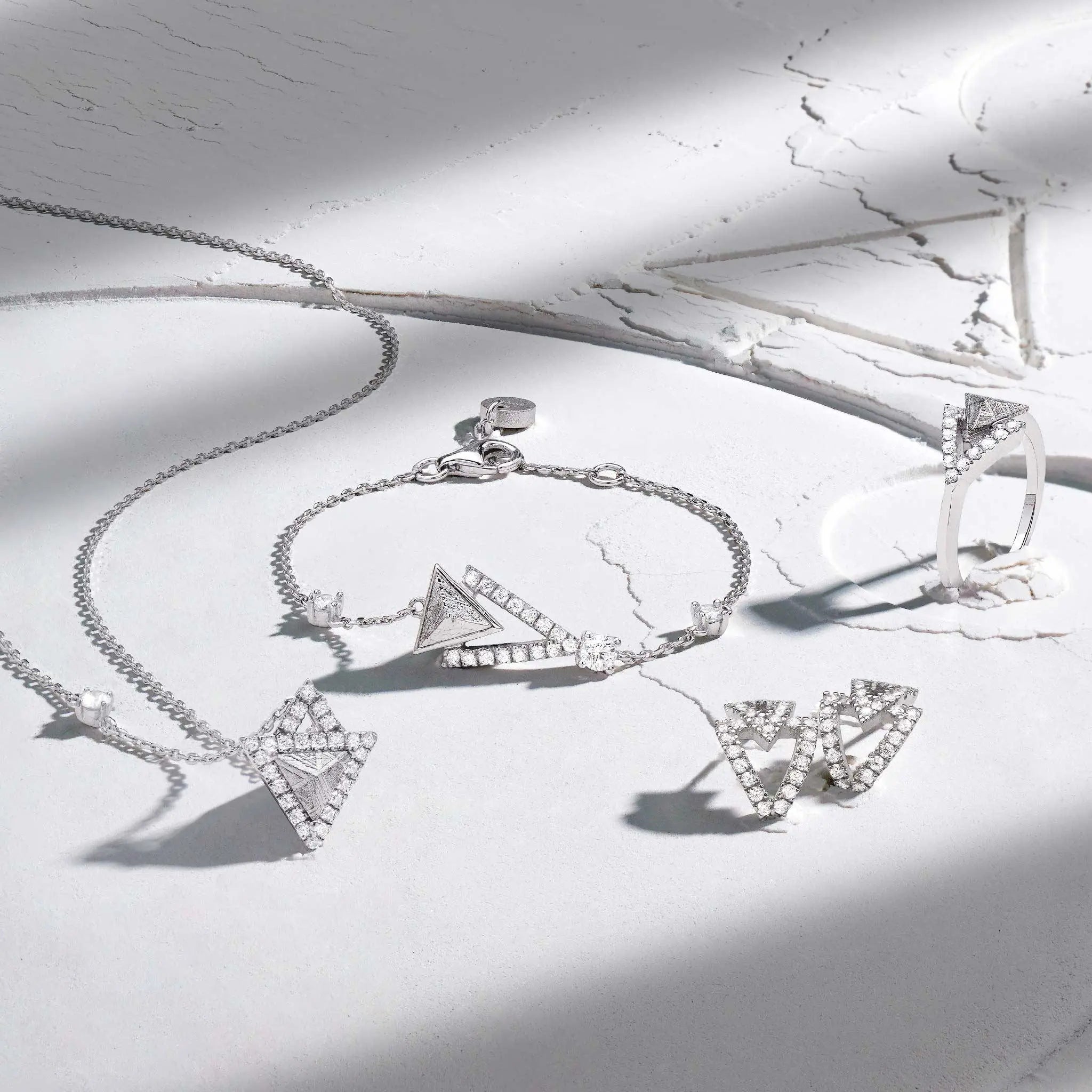 AWNL 瑞典珠寶 瑞典隕石 三角引力場 女士項鍊 - AWNL Taiwan